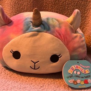 Lucinda squishmallow